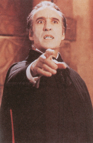 Figur 2  Grev Dracula (her personifisert av Christopher Lee) er tidenes mest ber&oslash;mte vampyr. Fra Alan Gibsons film Dracula A&hellip;